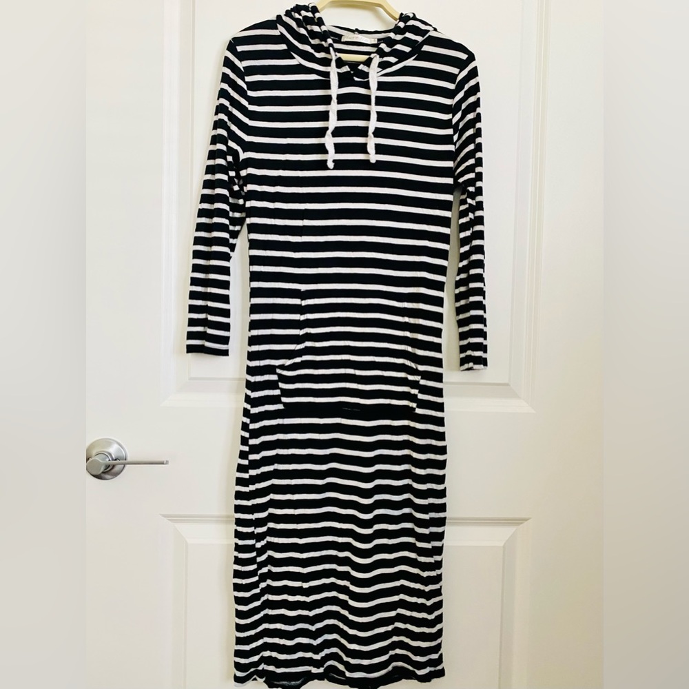 Heart & Hips striped casual hooded dress size medium